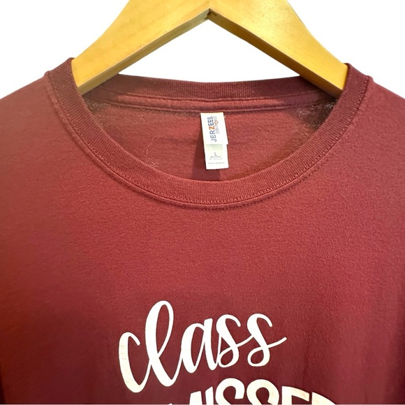 Jerzees Dri-Power “Class Dismissed” Graphic Tee – Maroon - Picture 3 of 6